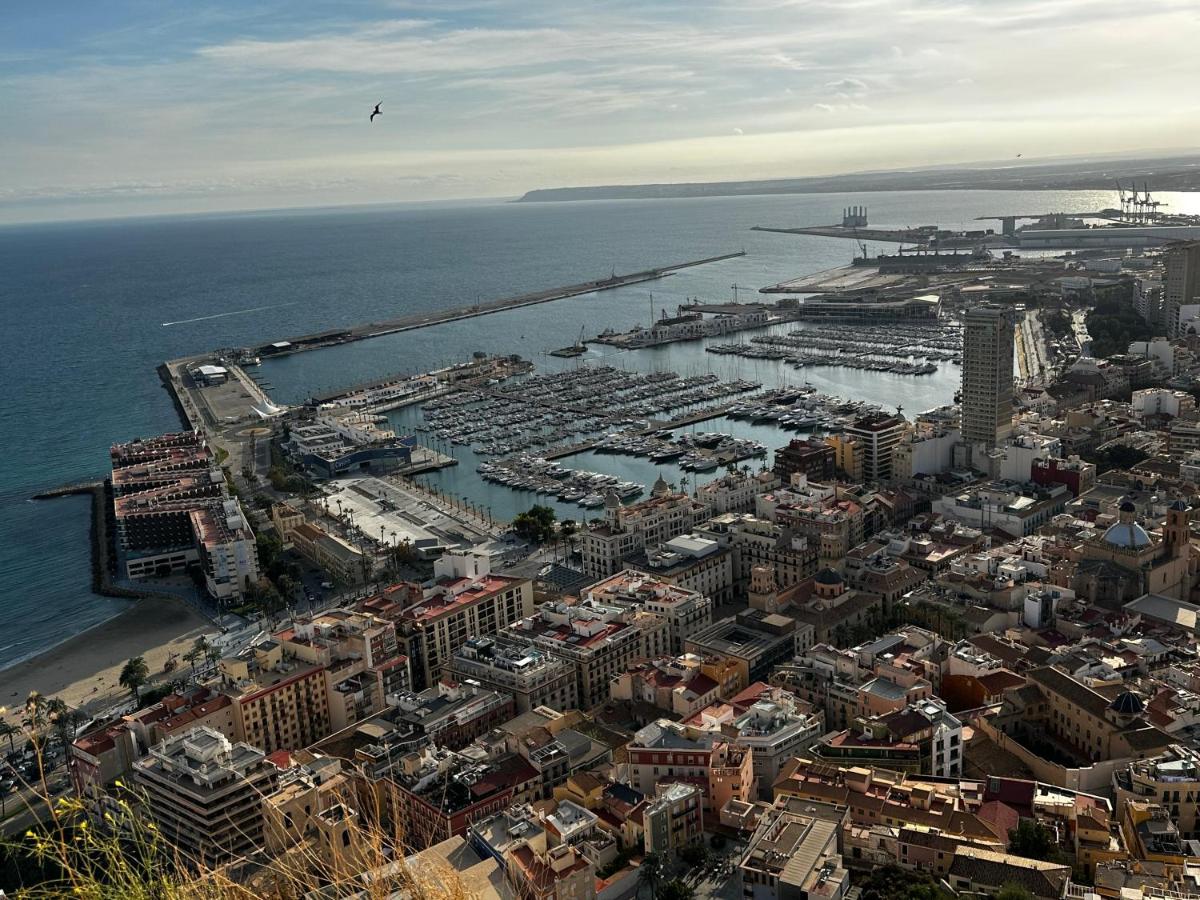 Rambla Apartment By The Sea อาลิกันเต ภายนอก รูปภาพ